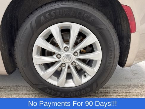 Used 2017 Chrysler Pacifica Touring-L image 48