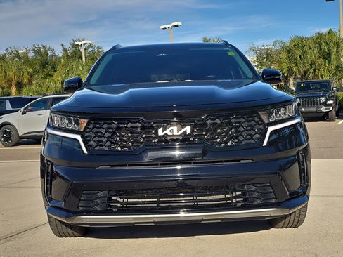 Certified 2022 Kia Sorento S image 3