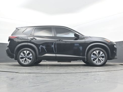 Used 2022 Nissan Rogue SV image 28