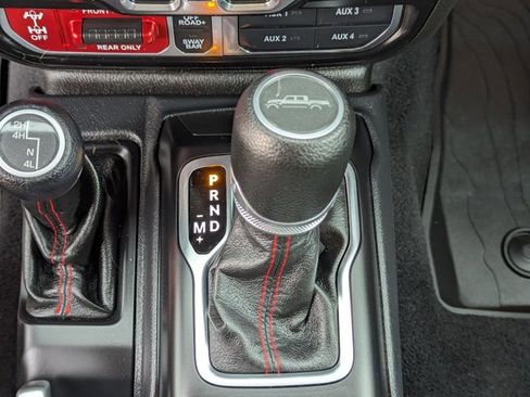 Used 2021 Jeep Gladiator Rubicon w/ LED Lighting Group image 11