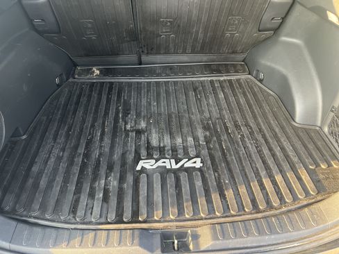 Used 2020 Toyota RAV4 XSE AWD/4WD image 30