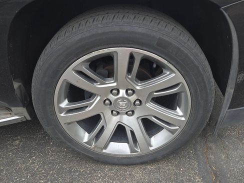 Used 2015 Cadillac Escalade Luxury AWD/4WD image 5
