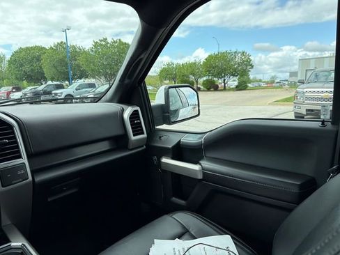 Used 2019 Ford F150 Lariat w/ Equipment Group 502A Luxury AWD/4WD image 20