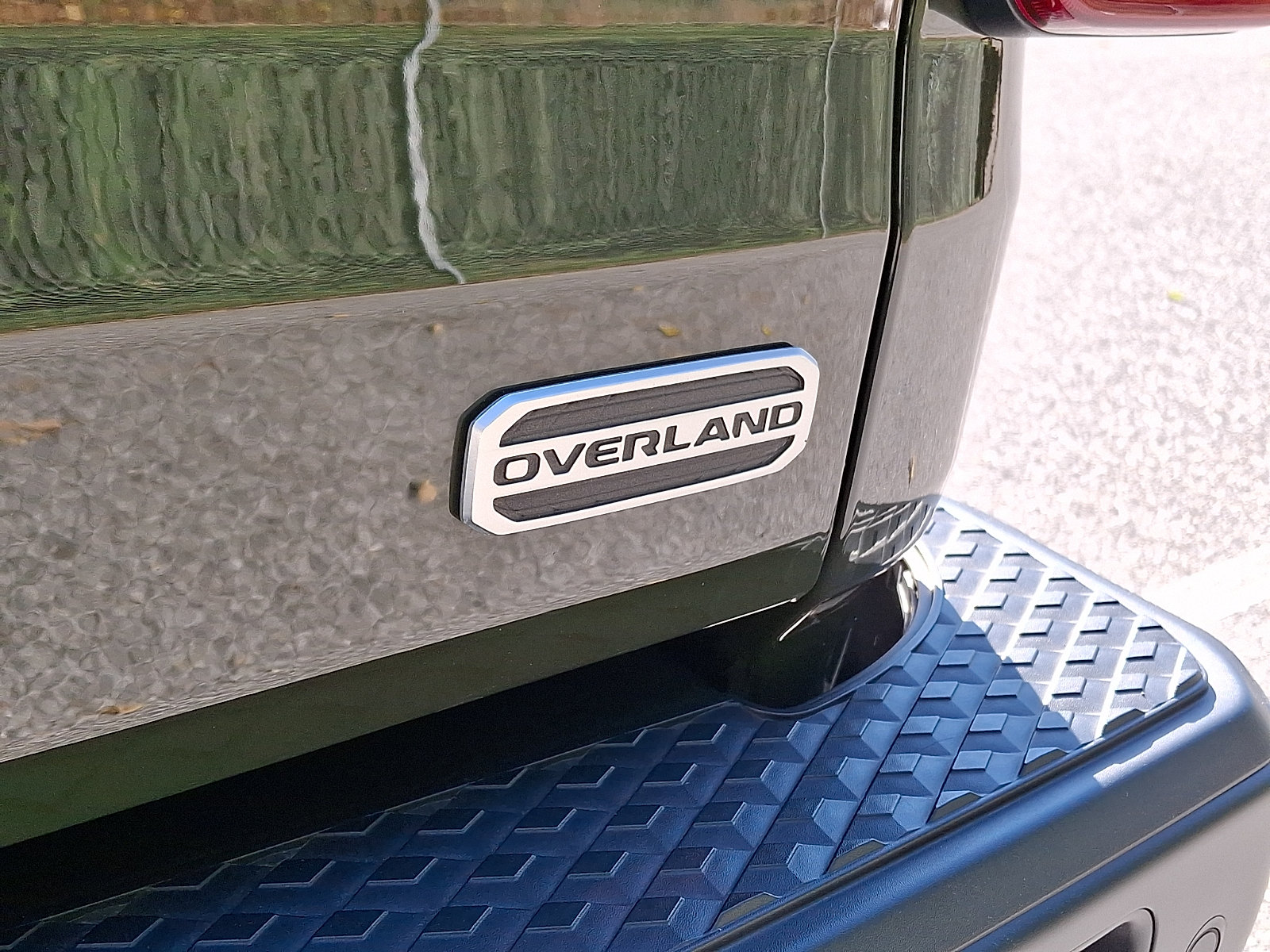 Used 2022 Jeep Gladiator Overland w/ Popular Equipment Package AWD/4WD image 34
