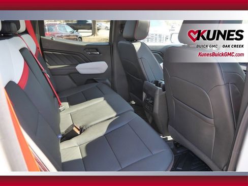 Used 2026 GMC Canyon AT4X w/ LPO, Black Badging Package AWD/4WD image 28