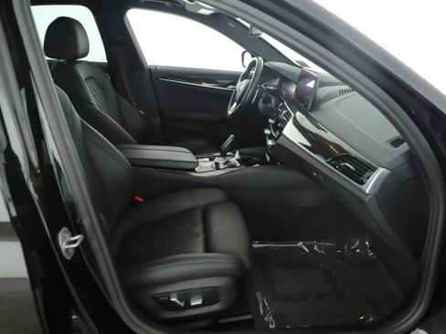 Used 2023 BMW 530i w/ Convenience Package image 17