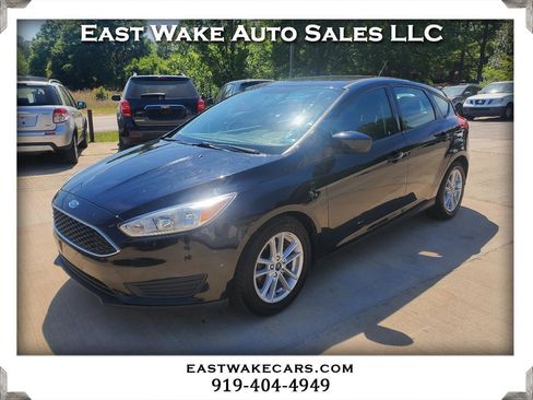 Used 2018 Ford Focus SE image 1