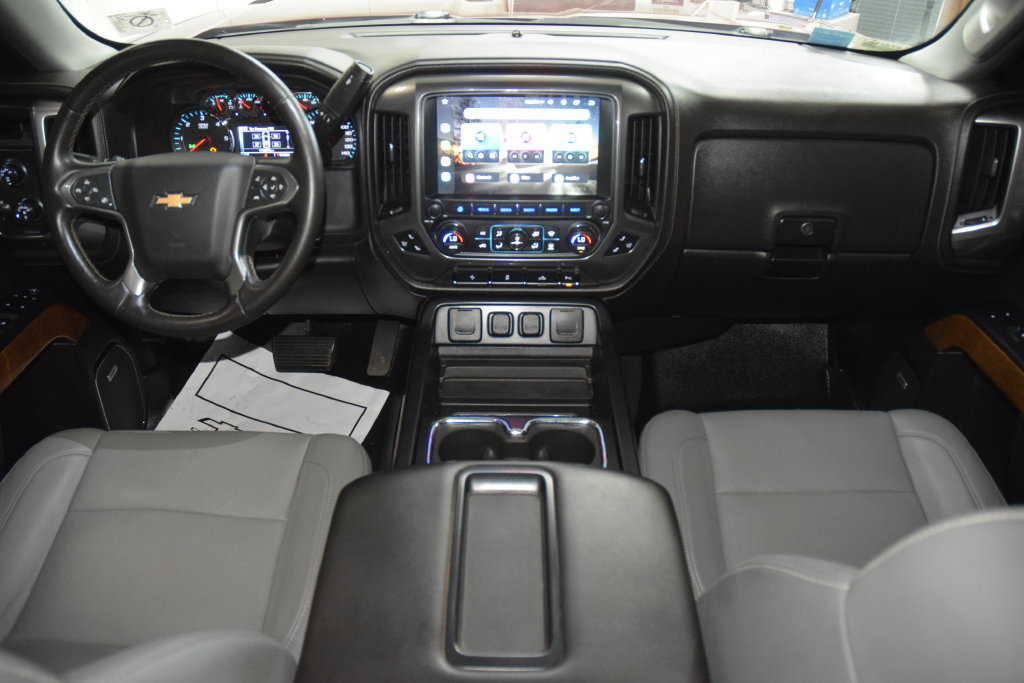 Used 2015 Chevrolet Silverado 1500 LTZ w/ LTZ Plus Package AWD/4WD image 26