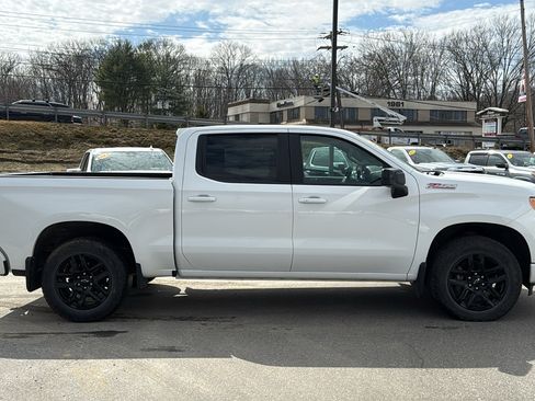 Certified 2022 Chevrolet Silverado 1500 RST AWD/4WD image 5