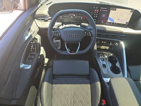Used 2025 Audi SQ5 Premium Plus AWD/4WD image 24