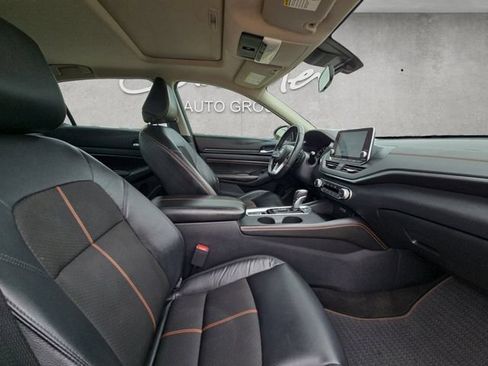Used 2022 Nissan Altima 2.5 SR w/ Midnight Edition Package AWD/4WD image 24