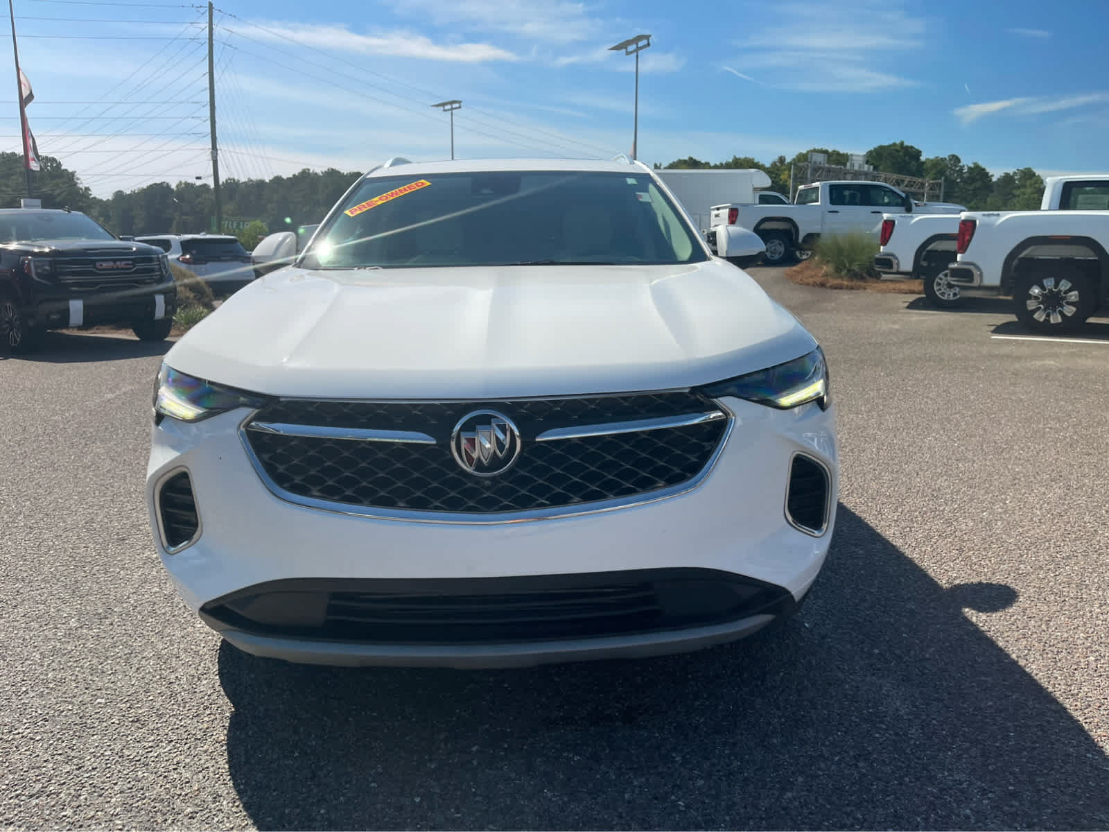 Used 2022 Buick Envision Avenir w/ Technology Package II FWD image 2