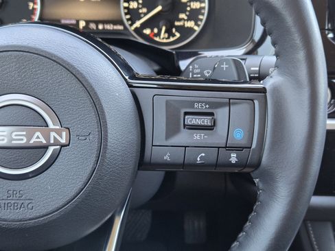 Used 2024 Nissan Pathfinder SL image 34