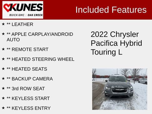 Used 2022 Chrysler Pacifica Touring-L w/ Uconnect Theater Family Group image 2