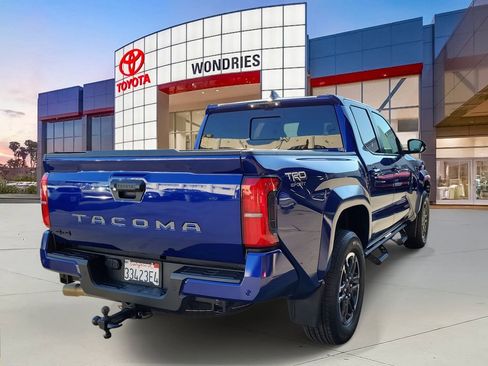 Used 2024 Toyota Tacoma TRD Sport w/ TRD Sport Premium Package image 4