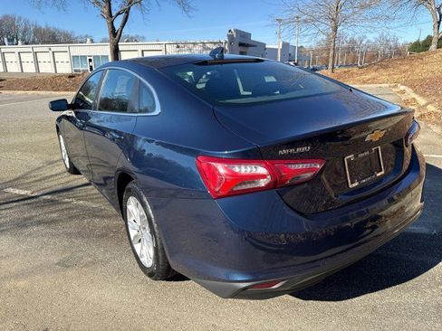 Used 2019 Chevrolet Malibu LT w/ Driver Confidence Package image 5