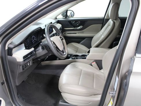 Used 2020 Lincoln Corsair FWD w/ Premium Package image 18