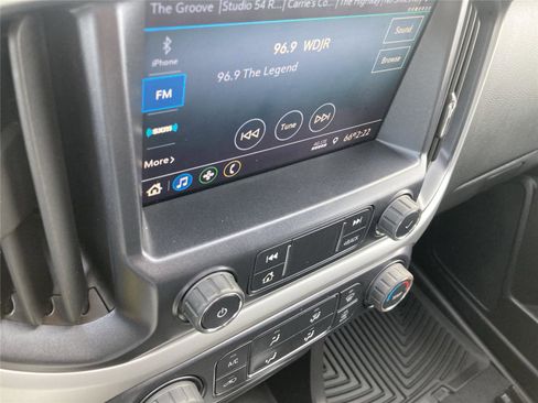 Used 2021 Chevrolet Colorado LT w/ LT Convenience Package image 11