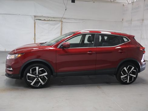 Used 2020 Nissan Rogue Sport SL AWD/4WD image 4