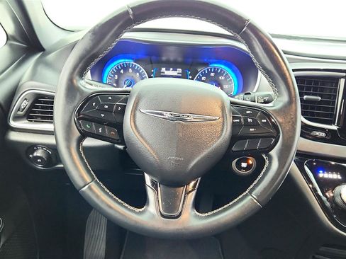 Used 2018 Chrysler Pacifica Touring Plus w/ S Appearance Package FWD image 28