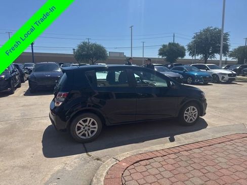 Used 2020 Chevrolet Sonic LT FWD image 9