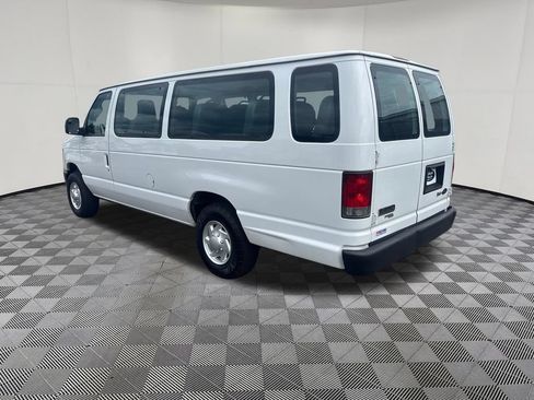 Used 2014 Ford E-250 and Econoline 250 Extended w/ Power Group RWD image 3