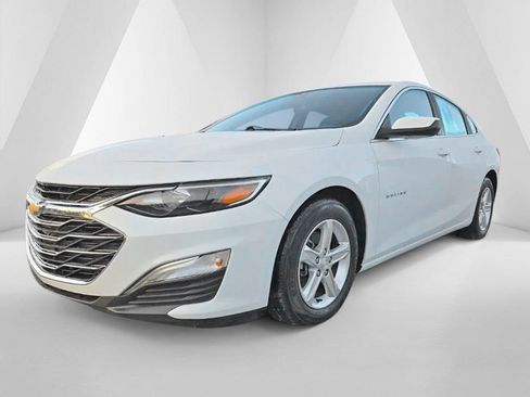 Used 2022 Chevrolet Malibu LS w/ Driver Confidence Package II FWD image 3