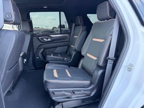 Used 2023 GMC Yukon AT4 AWD/4WD image 9