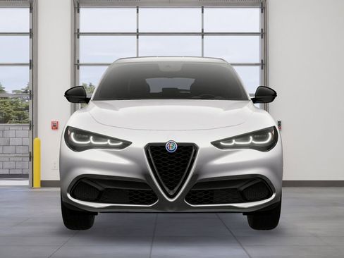 New 2026 Alfa Romeo Stelvio Sprint image 9