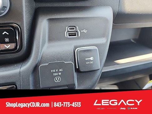 New 2025 RAM ProMaster 1500 w/ Quick Order Package 22G SLT image 23