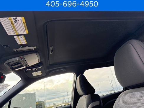Used 2025 Subaru Forester Premium AWD/4WD image 26