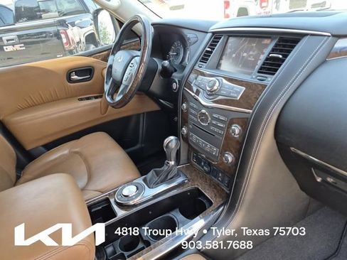 Used 2017 INFINITI QX80 Signature Edition RWD image 12