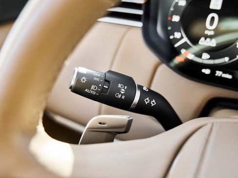 Used 2024 Land Rover Range Rover SV image 60