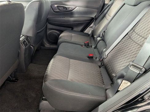 Used 2020 Nissan Rogue S image 24