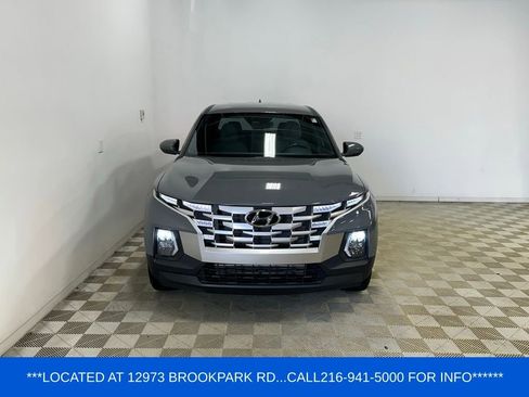 Used 2024 Hyundai Santa Cruz SE FWD image 2