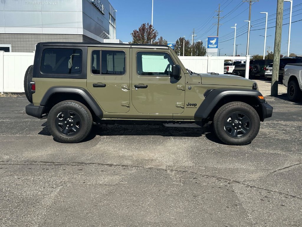 Used 2026 Jeep Wrangler Unlimited Sport AWD/4WD image 2
