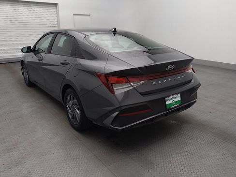 Used 2024 Hyundai Elantra SEL FWD image 5