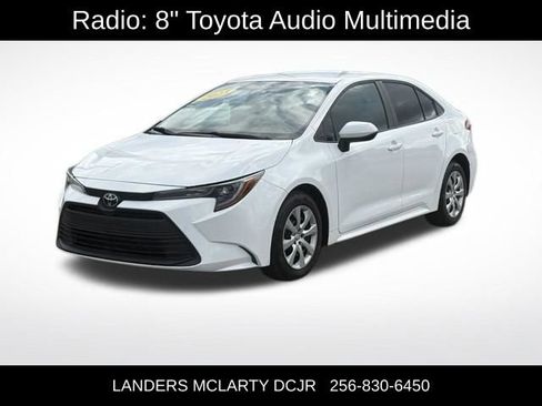 Used 2023 Toyota Corolla LE FWD image 4