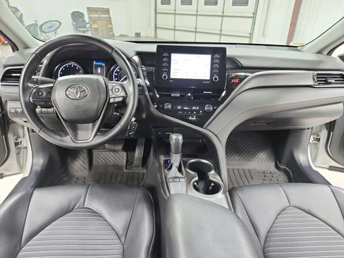 Used 2023 Toyota Camry SE FWD image 23