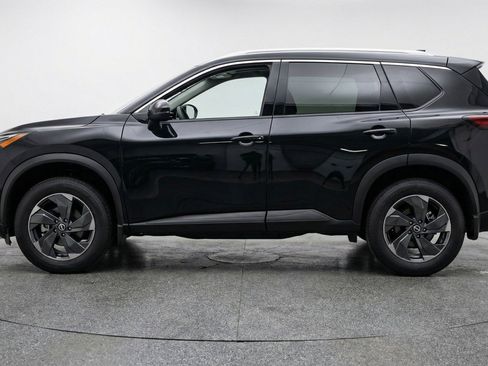 Used 2025 Nissan Rogue SV AWD/4WD image 5