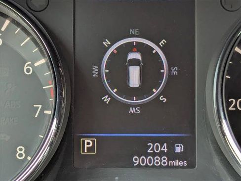 Used 2018 Nissan Rogue SV w/ Premium Package AWD/4WD image 10