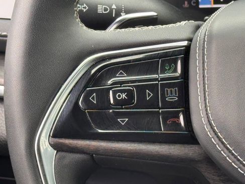 Used 2023 Jeep Grand Cherokee Overland w/ Luxury Tech Group IV image 23