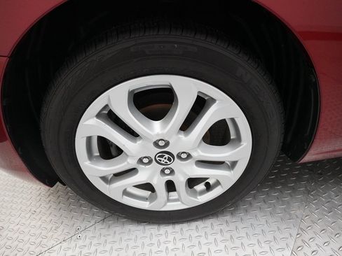 Used 2017 Toyota Yaris iA image 26