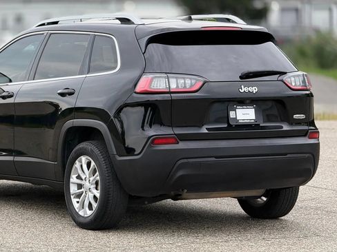 Used 2019 Jeep Cherokee Latitude w/ Popular Appearance Group FWD image 16
