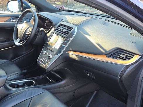 Used 2017 Lincoln MKC Reserve w/ Lincoln MKC Climate Package image 20