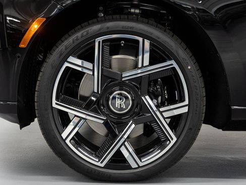 New 2027 Rolls-Royce Cullinan Black Badge AWD/4WD image 19
