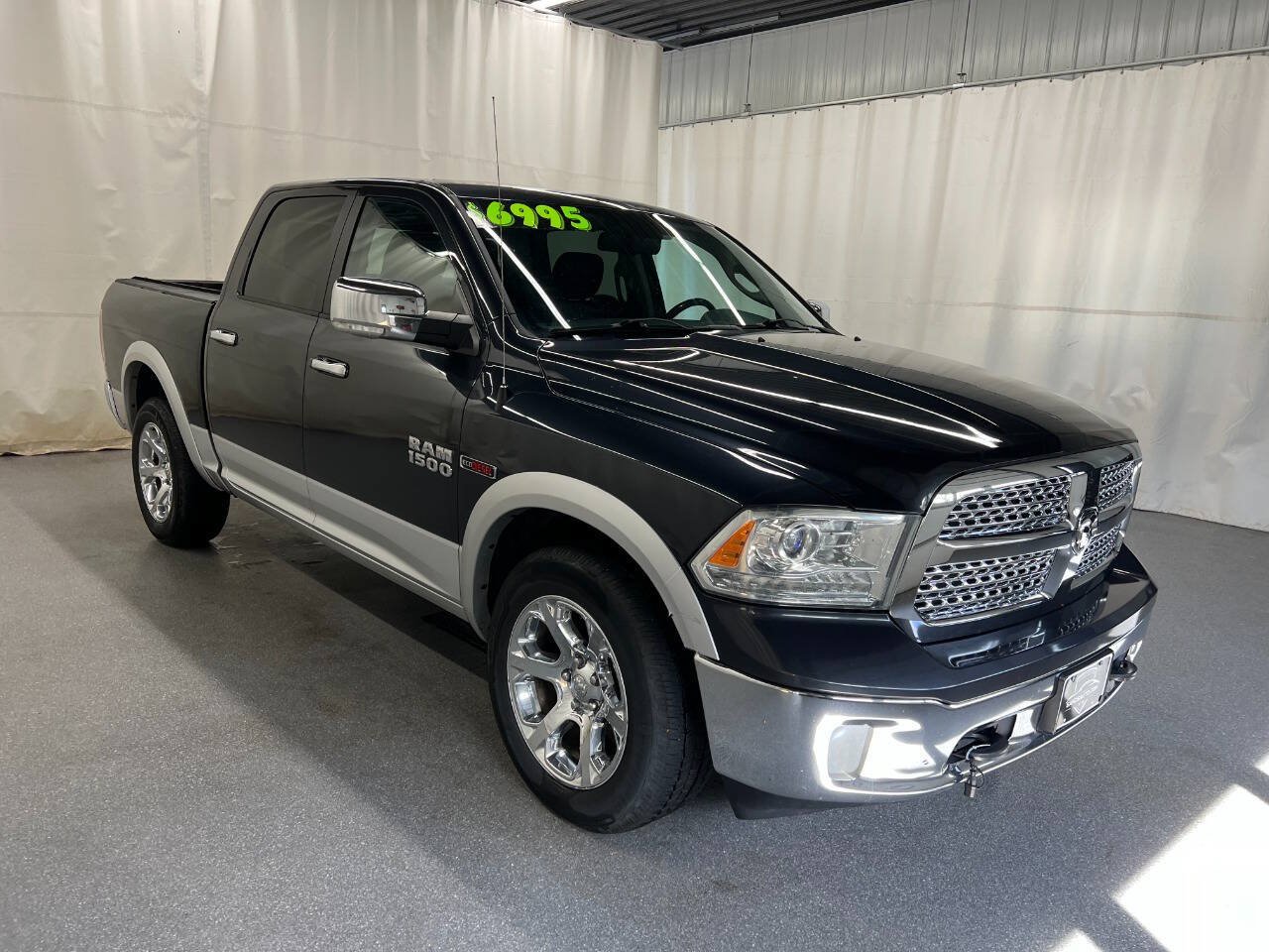 Used 2015 RAM 1500 Laramie w/ Convenience Group AWD/4WD image 3