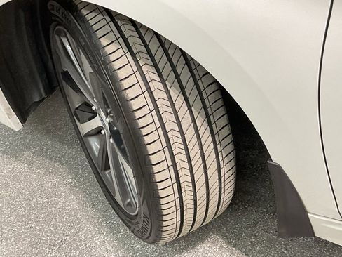 Used 2017 Subaru Legacy 2.5i Limited image 33