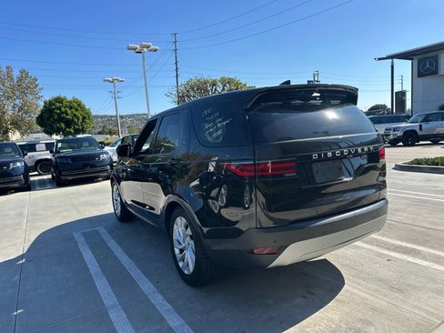 Used 2023 Land Rover Discovery S AWD/4WD image 4