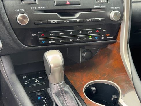 Used 2017 Lexus RX 450h AWD image 25